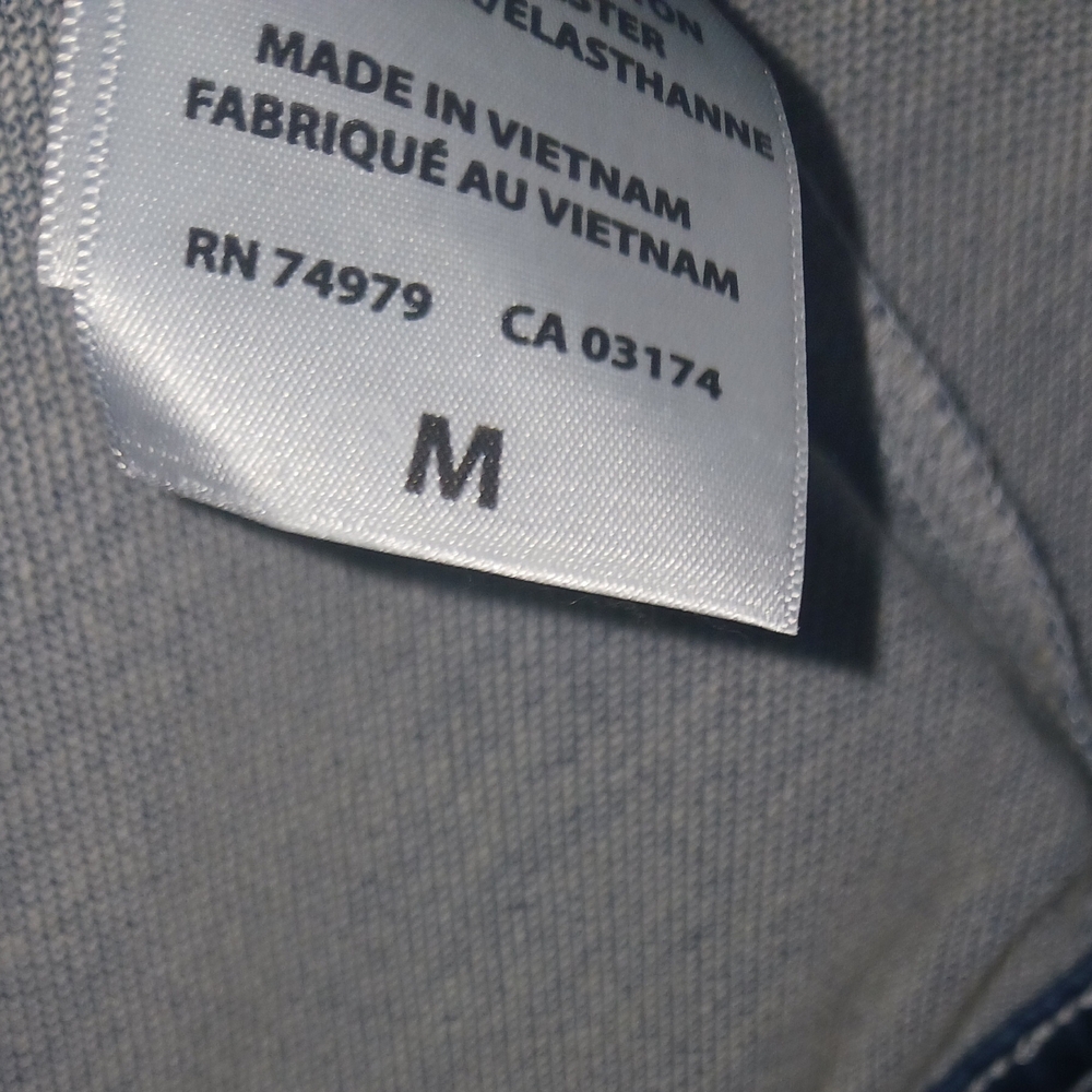 Parasuco Light Gray Fabric Detail - Picture 2 of 2